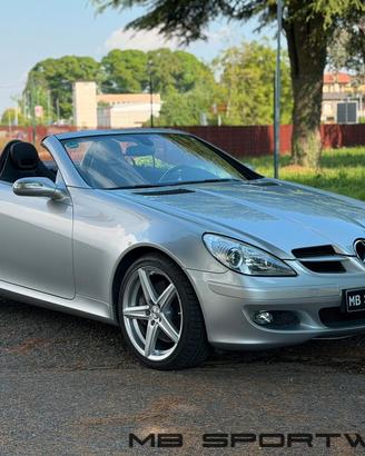 MERCEDES SLK 350 V6 MANUALE *AIRSCARF * GARANZIA