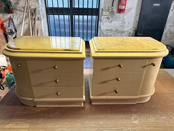 Coppia di comodini da camera da letto