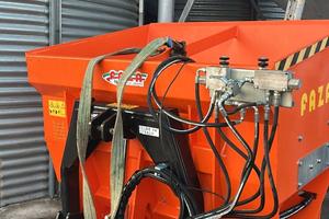 Spargisale sabbia portato con ventola