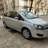 Opel Zafira Automobile