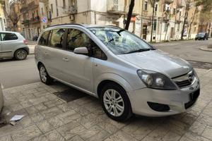 Opel Zafira Automobile