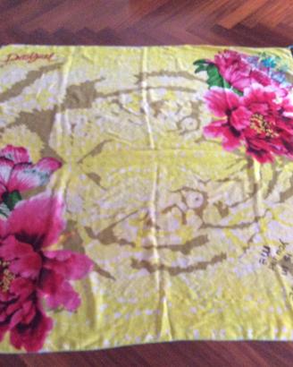 FOULARD DESIGUAL FANTASIA 130x130