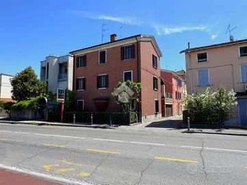 3 LOCALI A PARMA