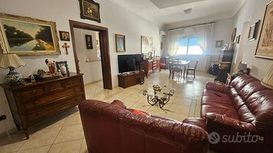 APPARTAMENTO DI MQ 200 RISTRUTTURATO EURO 165.000.