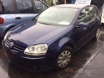 Volkswagen golf 5 2004