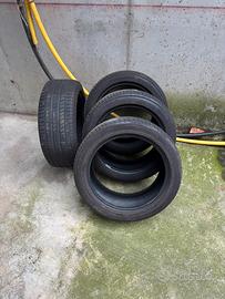 Lotto gomme 225/45 R17 + cerchi Audi 17