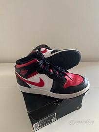 Nike Air Jordan 1 Mid “Black Toe” - taglia 38,5