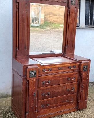 Antico comò cassettone liberty Art nouveau