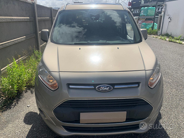 Ford tourneo