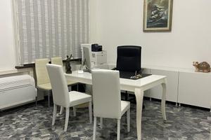 Stanza studio professionale (zona tribunale)