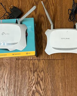 TP-Link TL-WR840N Router (Due Router)
