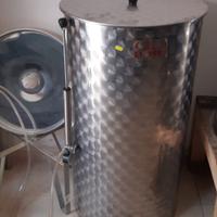 Bidoni in acciaio per vino + extra