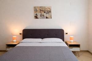 Dal 23 AGOSTO, 80 mt dal mare, due camere, clima