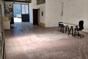 Deposito magazzino fondo prato est / valentini