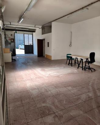 Deposito magazzino fondo prato est / valentini
