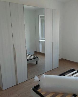 Stanza singola libera subita a Muggio'