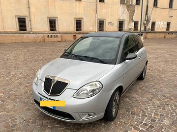 Lancia Ypsilon 1.3 momo design 1.3 Multijet