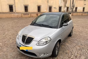 Lancia Ypsilon 1.3 momo design 1.3 Multijet