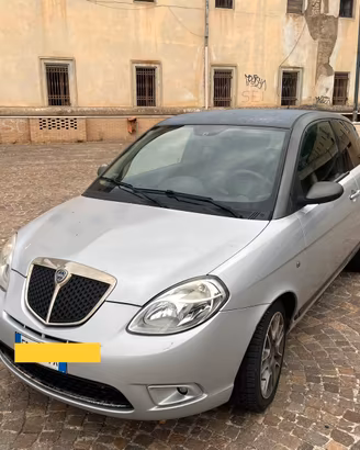 Lancia Ypsilon 1.3 momo design 1.3 Multijet