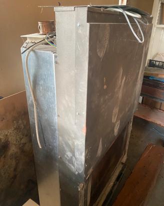 Termocamino ventilato a legna. CLAM FAVILLA 3.84C