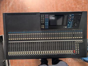 Mixer Yamaha LS9 con case