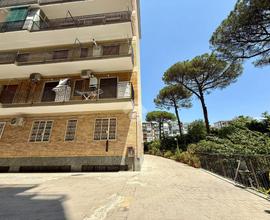 2 LOCALI A NAPOLI