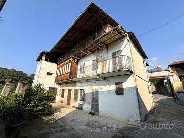 CASA SEMINDIPENDENTE A CHIAVERANO