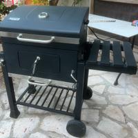 Barbecue praticamente nuovo