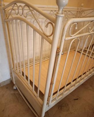Culla in ferro battuto beige – Come nuova