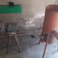 DUE sgranatori di pannocchie frumento + altro