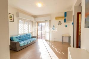 Piano terra con giardino, ingresso indipendente e