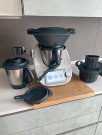 Bimby TM6 con DOPPIO boccale e TAGLIAVERDURE