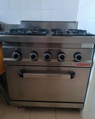 Cucina e forno a gas cn cappa a motore