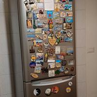 Frigorifero con zona freezer