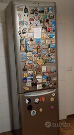 Frigorifero con zona freezer