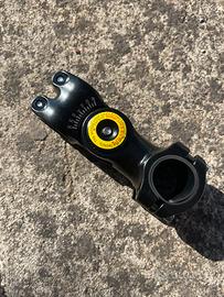 Sostegno moto bici per insta e go pro