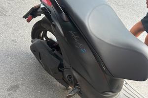 Liberty 125 anno 2026 4800 km prezzo trattabile