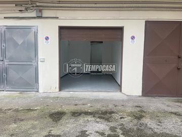 Deposito uso box all'interno del Parco Del Pino.