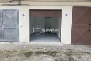 Deposito uso box all'interno del Parco Del Pino.