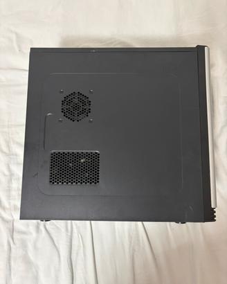 Computer fisso con scheda madre Asus, Nvidia GF210