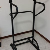 Stazione multifunzione trazioni e dips