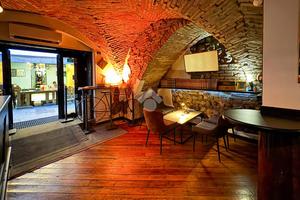 NEGOZIO A DESENZANO DEL GARDA