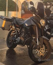 KTM 990 Supermoto - 2010