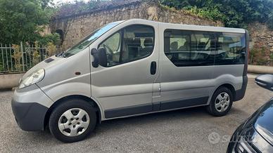 9 posti