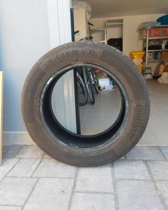 Gomme Continental estive (225/60 R18)