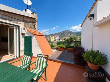 4 LOCALI A SANT'AGNELLO