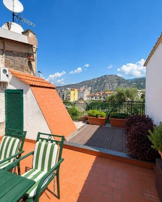 4 LOCALI A SANT'AGNELLO