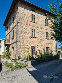 Casa Singola di mq 350 con giardino -Rif. UV/438