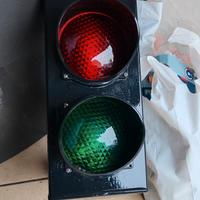 semaforo stile industriale