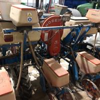 Seminatrice monosem 4 file